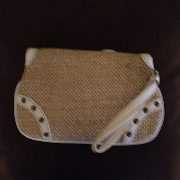 Gifted - @Robyn_Gomez Summer canvas wristlet - Picture 2 of 4